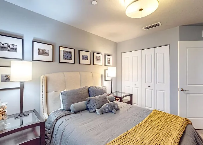 Belle Harbor Charm 25 *